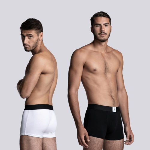 Deux hommes sportifs portant des Boxers calecon Arpenans blanc et noir de la marque S BORDEAUX